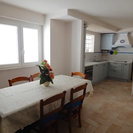 S85 - Sirolo, Deliziosa Taverna Trilocale Apartament *